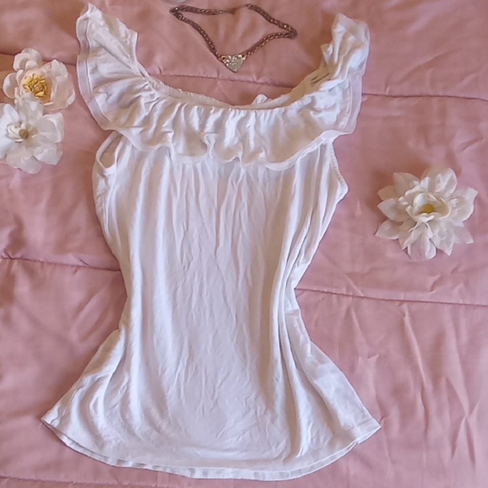 White Ruffle Neckline Top - Picture 4 of 13